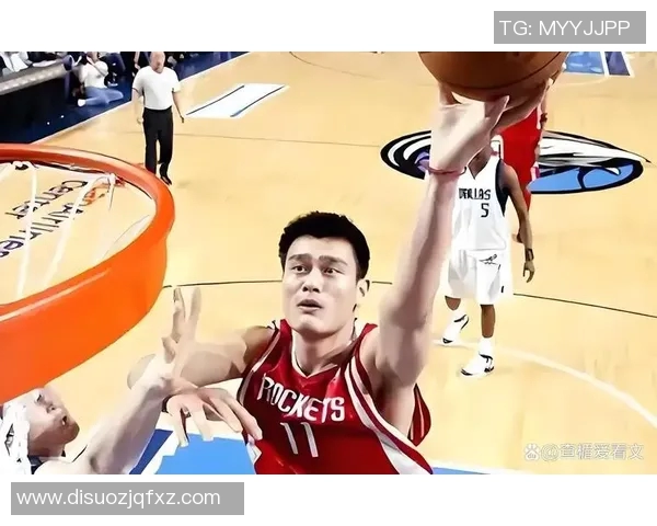 姚明在篮球场上的发球与传球技巧解析与实战应用