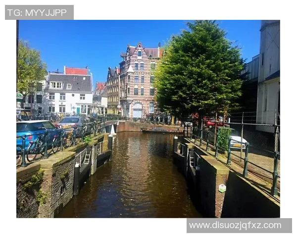 风车少年足球明星的成长之路与传奇故事揭秘 风车少年足球明星的成长之路与传奇故事揭秘